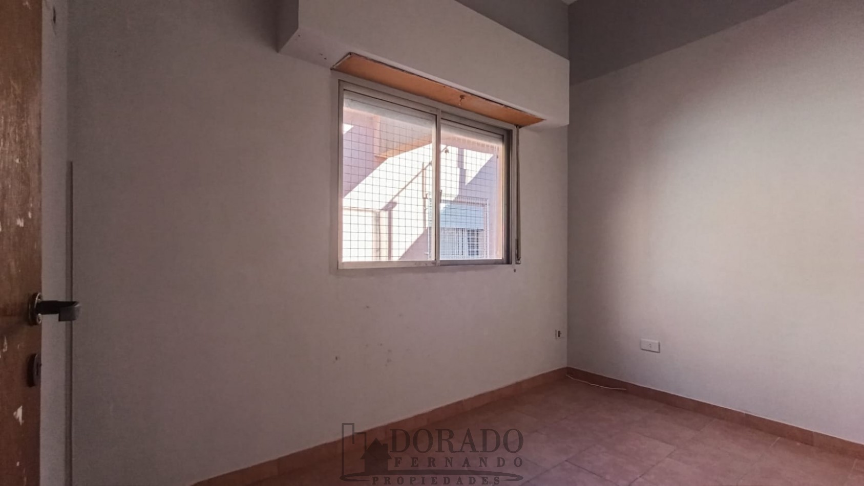 DEPARTAMENTO DE 3 AMBIENTES MUY LUMINOSO EN VILLA BALLESTER