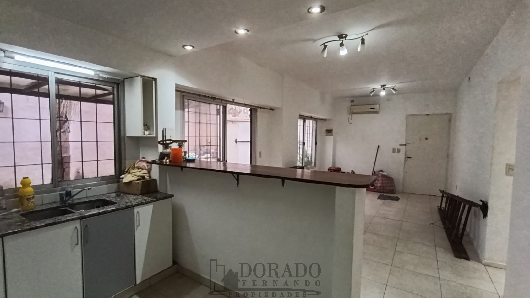 PH 4 AMBIENTES CON COCHERA Y PATIO