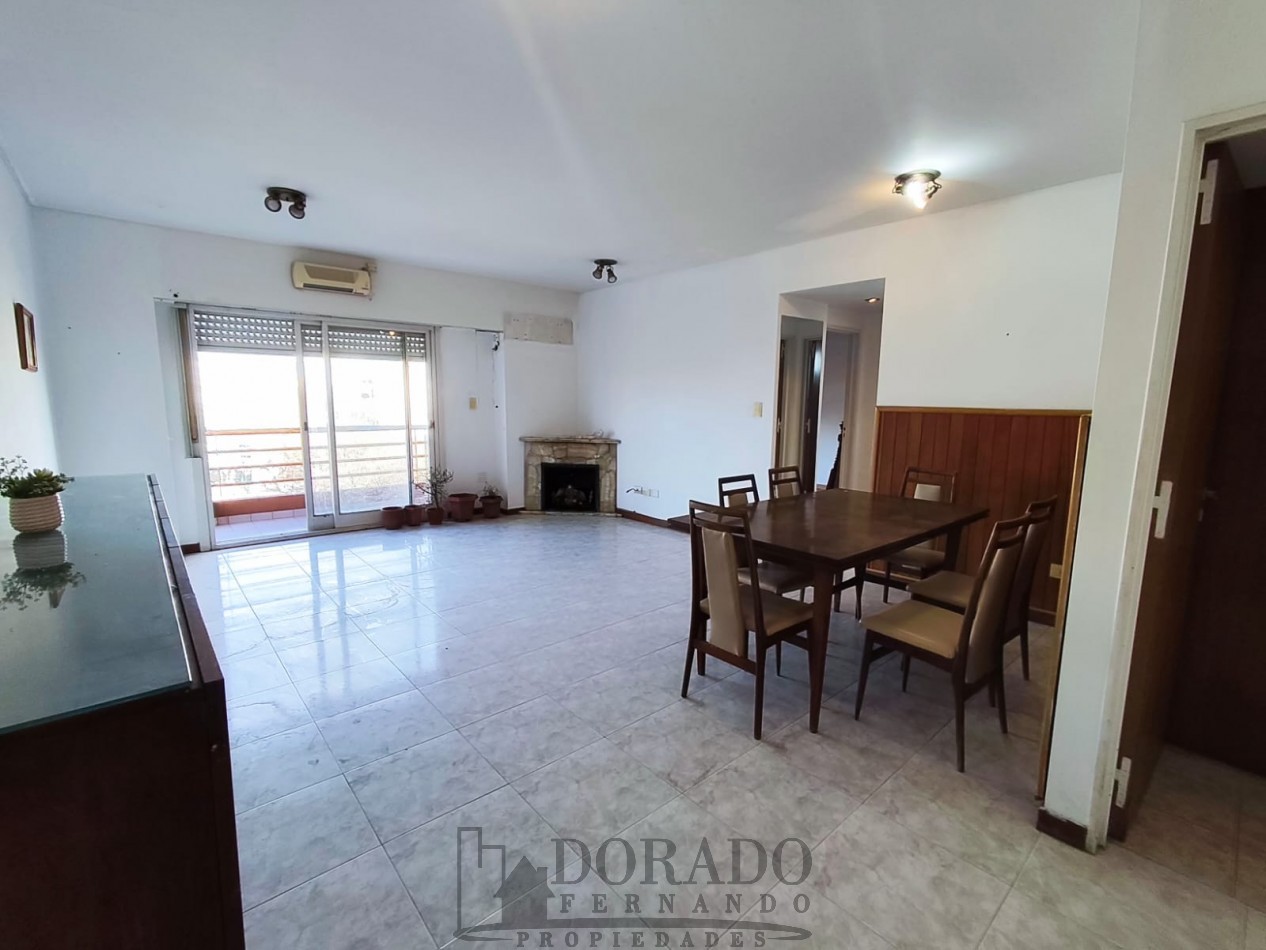 HERMOSO SEMIPISO 3 AMBIENTES FRENTE A PLAZA SAN MARTIN