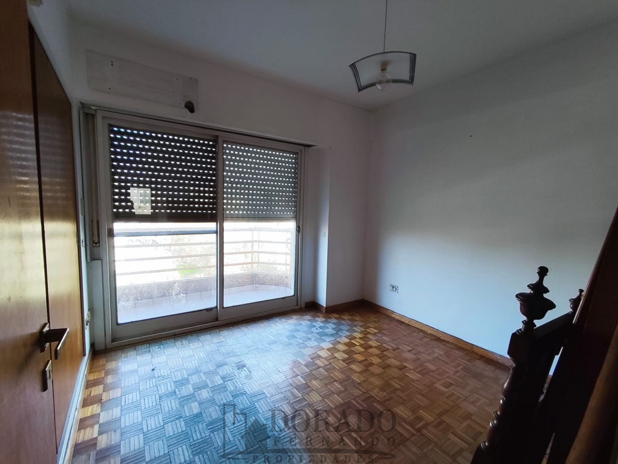 HERMOSO SEMIPISO 3 AMBIENTES FRENTE A PLAZA SAN MARTIN