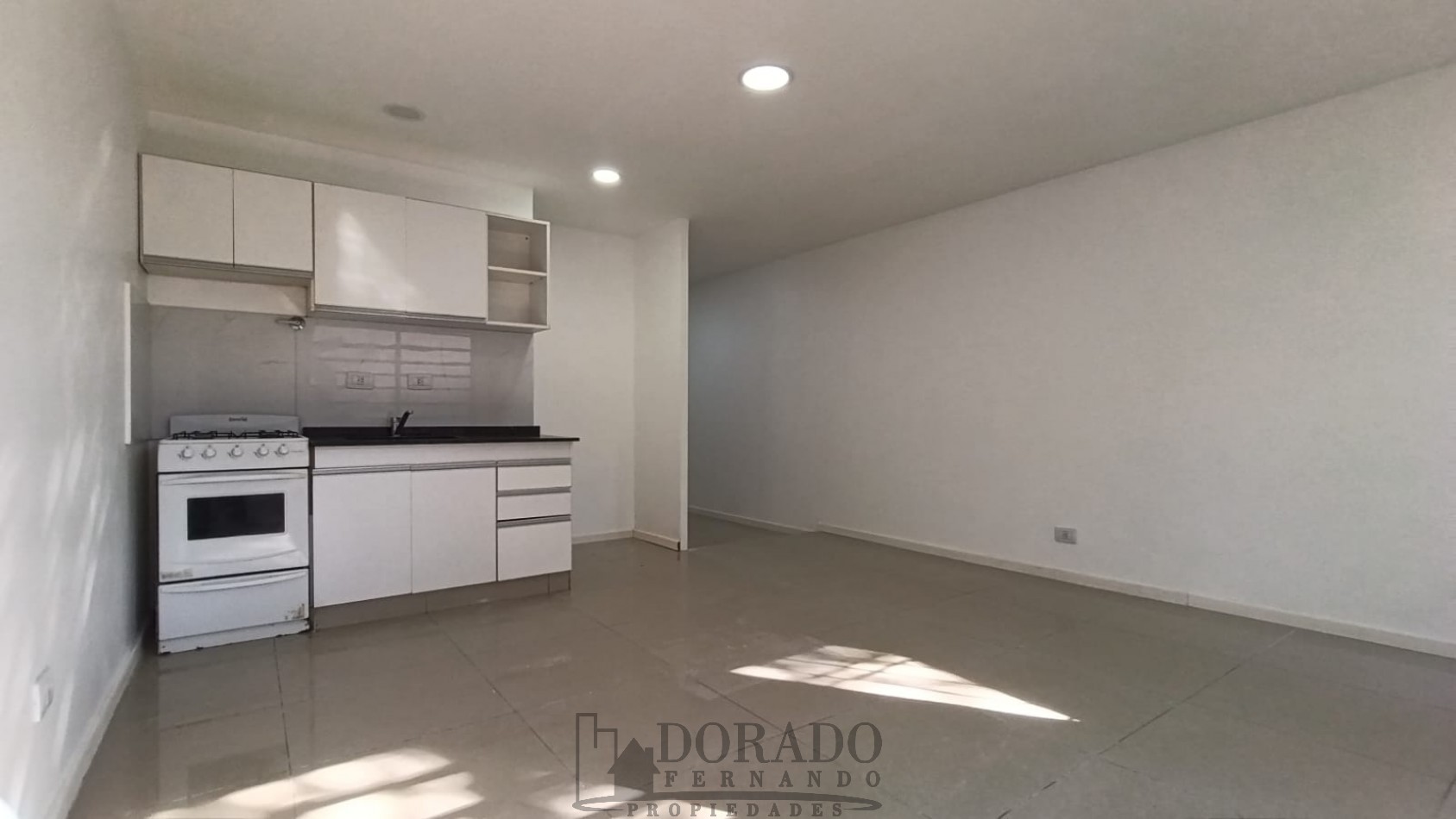 2 Ambientes Planta Baja con Gran Patio y Parrilla