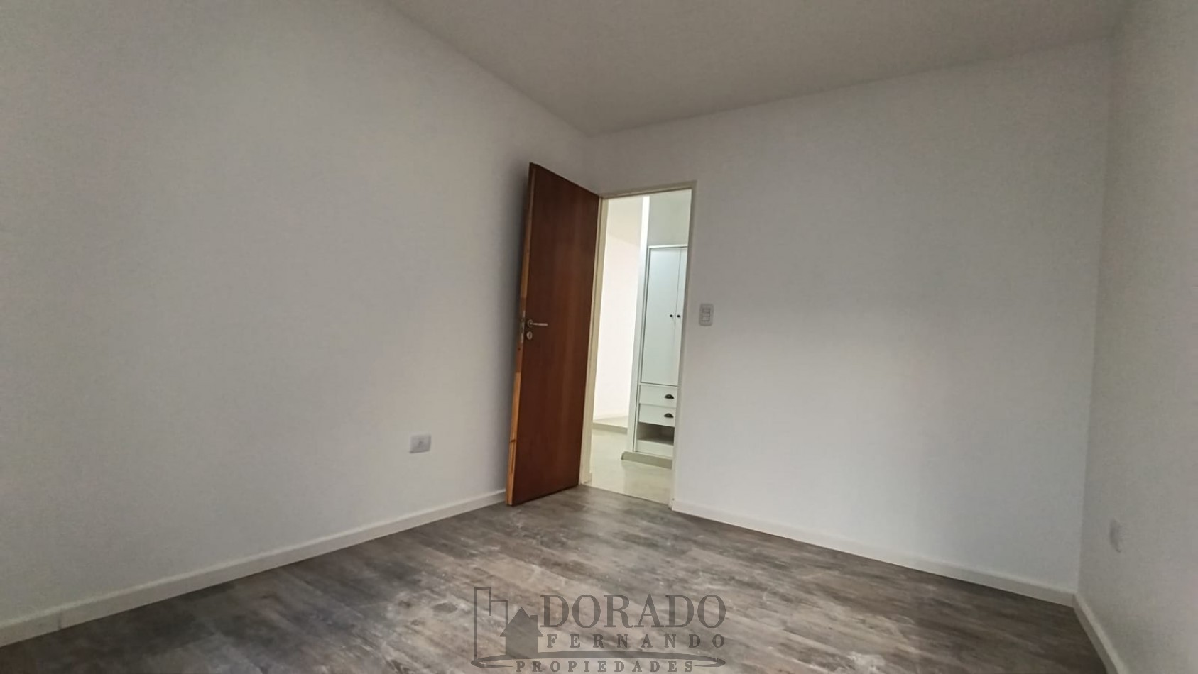 2 Ambientes Planta Baja con Gran Patio y Parrilla
