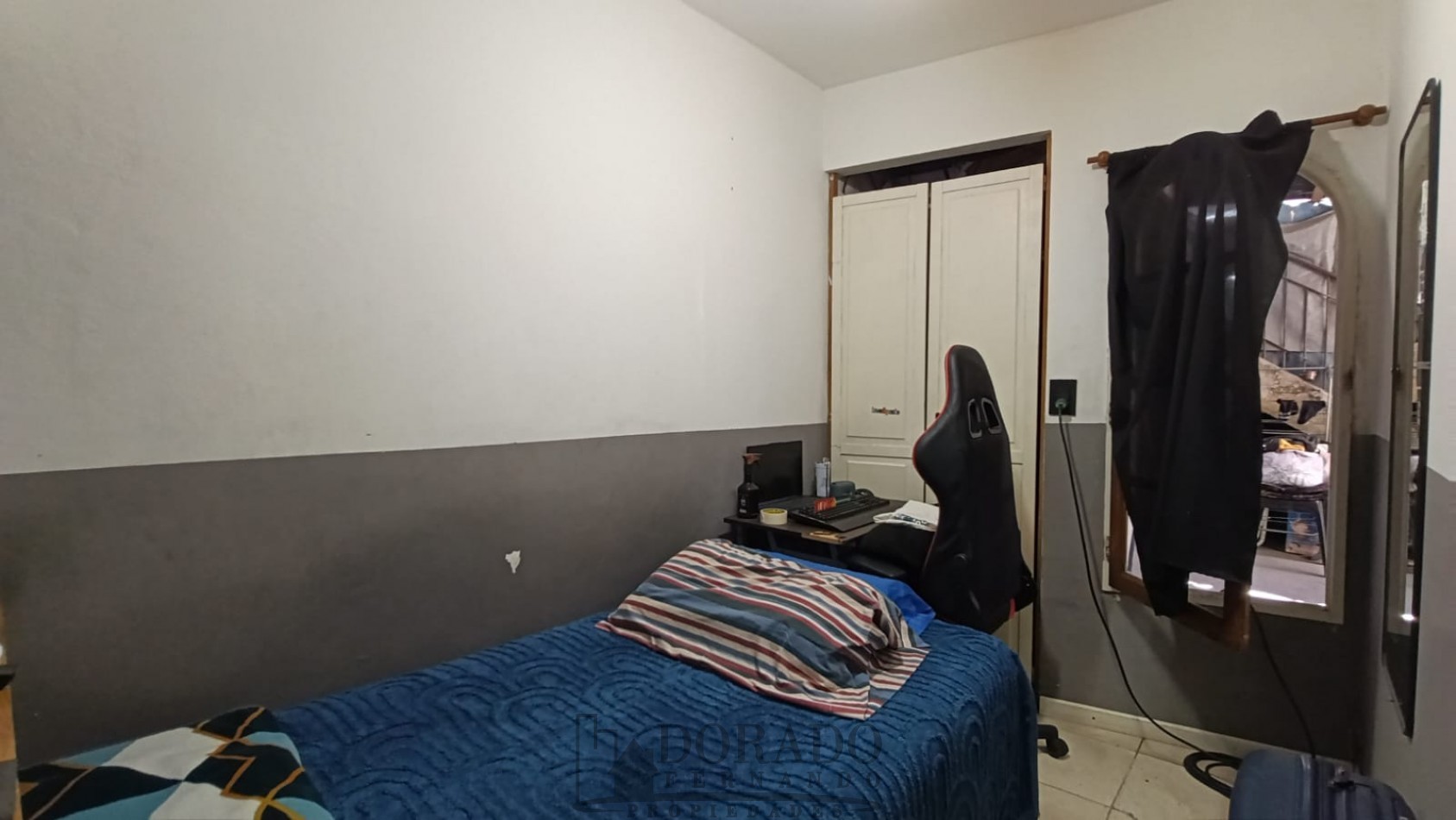 IMPORTANTE PROPIEDAD GALPON + 3 CASAS