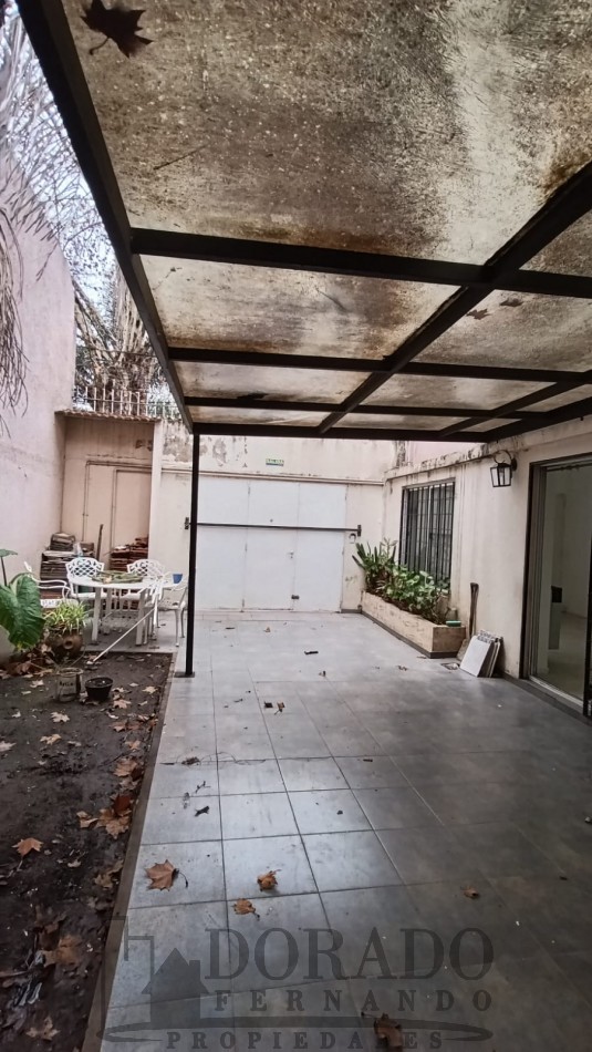 PH 4 AMBIENTES CON COCHERA Y PATIO