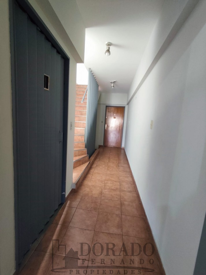 HERMOSO SEMIPISO 3 AMBIENTES FRENTE A PLAZA SAN MARTIN