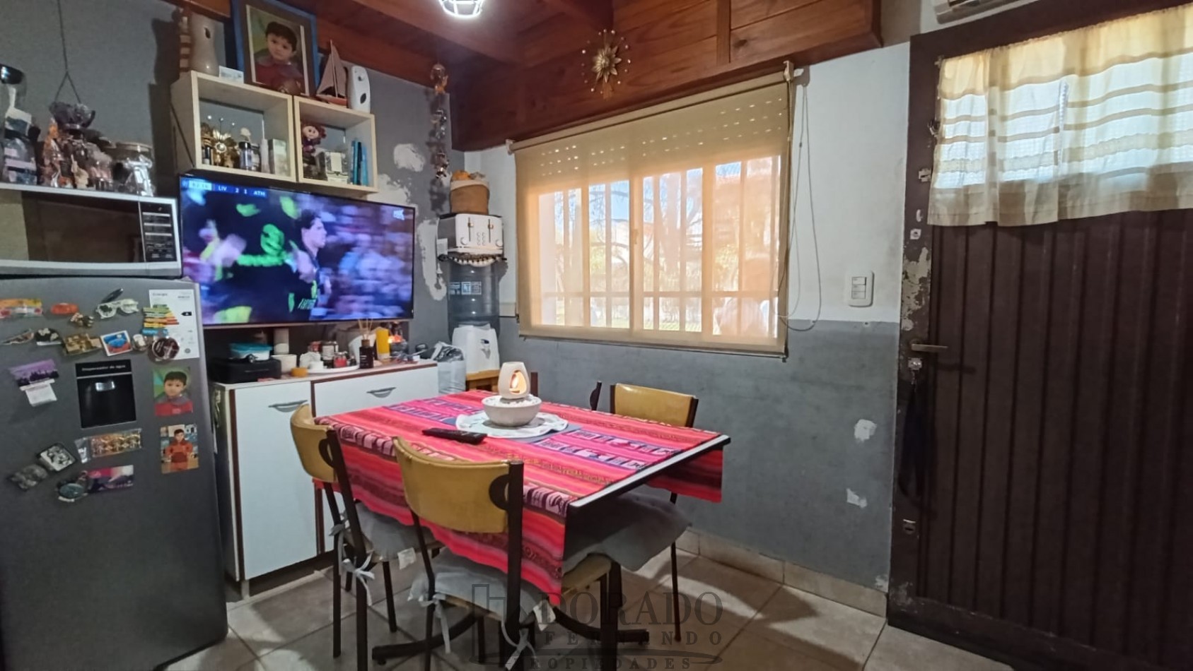 IMPORTANTE PROPIEDAD GALPON + 3 CASAS