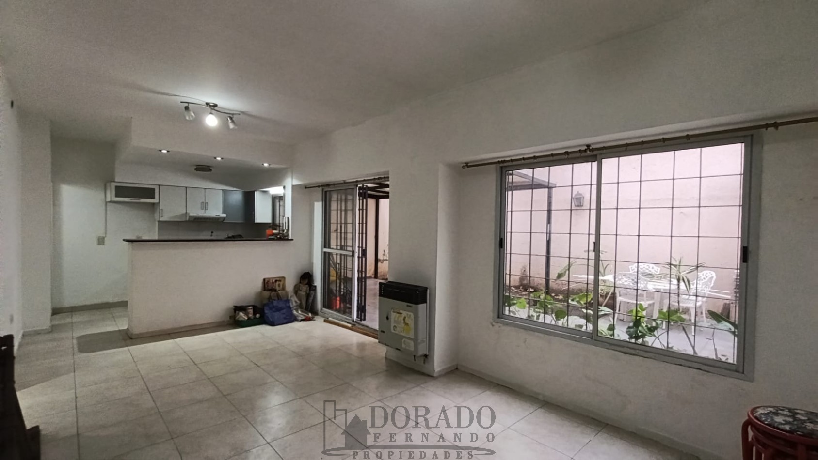 PH 4 AMBIENTES CON COCHERA Y PATIO