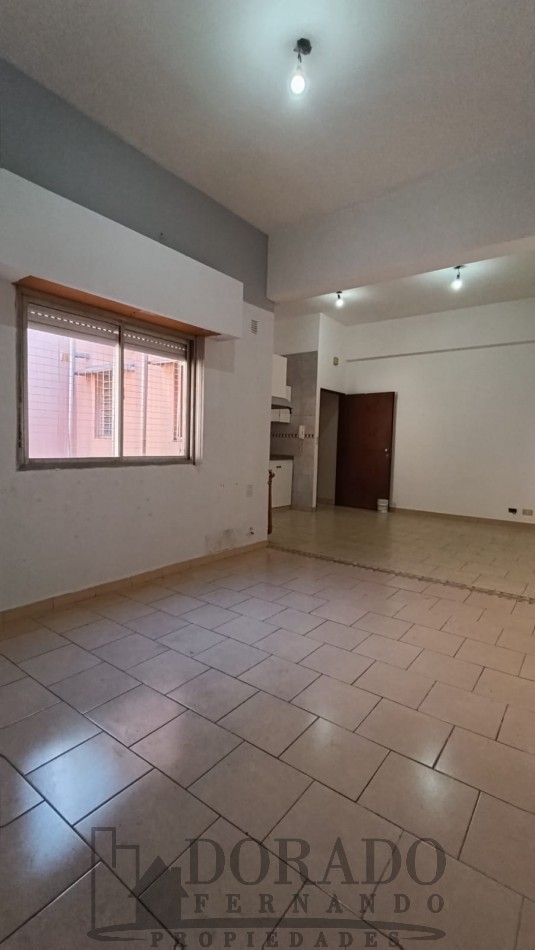 DEPARTAMENTO DE 3 AMBIENTES MUY LUMINOSO EN VILLA BALLESTER