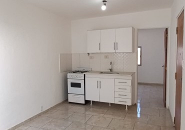 2 AMBIENTES EN PRIMER PISO 