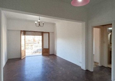 3 AMBIENTES 1 PISO AL FRENTE